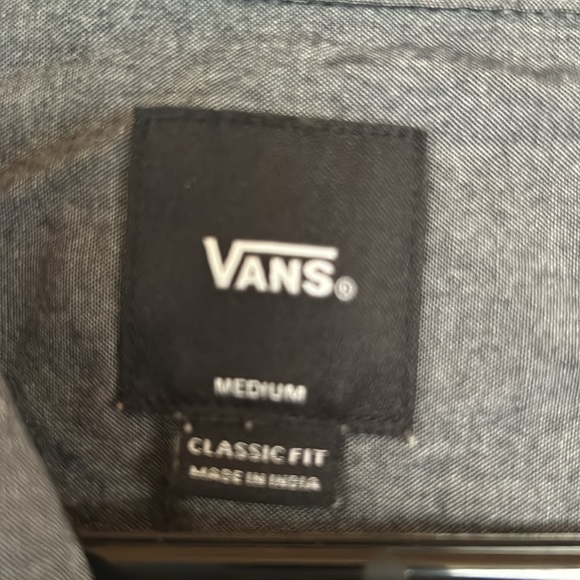 Vans classic fit button up - Picture 2 of 3